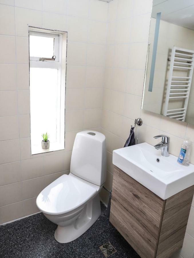 דירות וסטמאנא'איאר Lava House מראה חיצוני תמונה